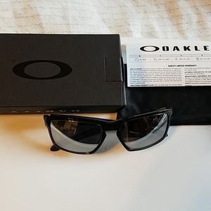 Oakley Silver XL polarized sunglasses